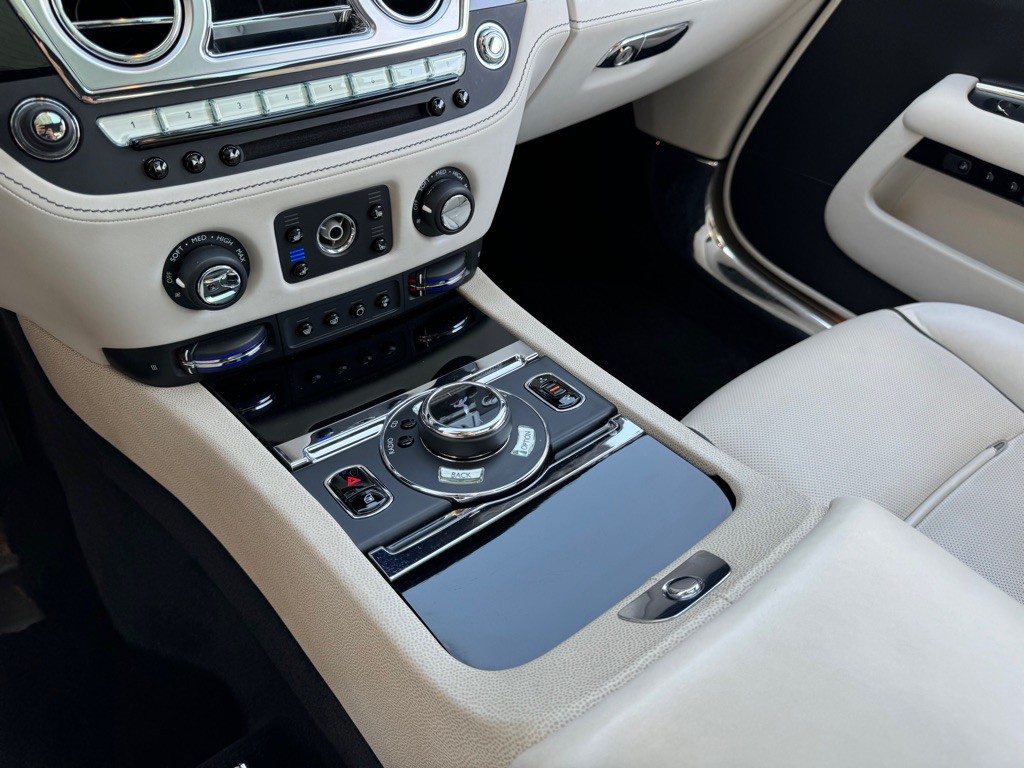 2016 Rolls-Royce Wraith Image 19