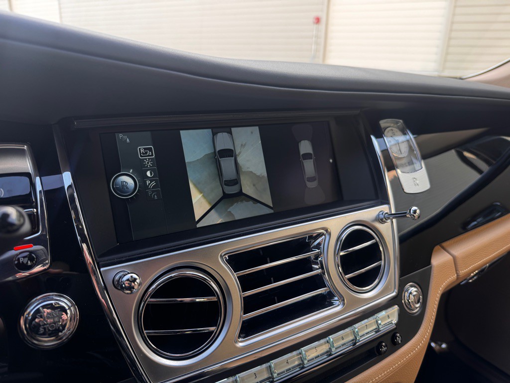 2011 Rolls-Royce Ghost Image 16