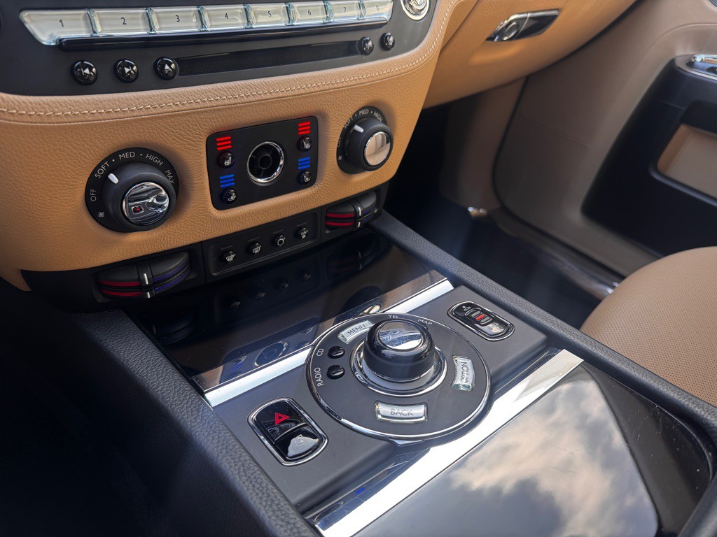 2011 Rolls-Royce Ghost Image 17