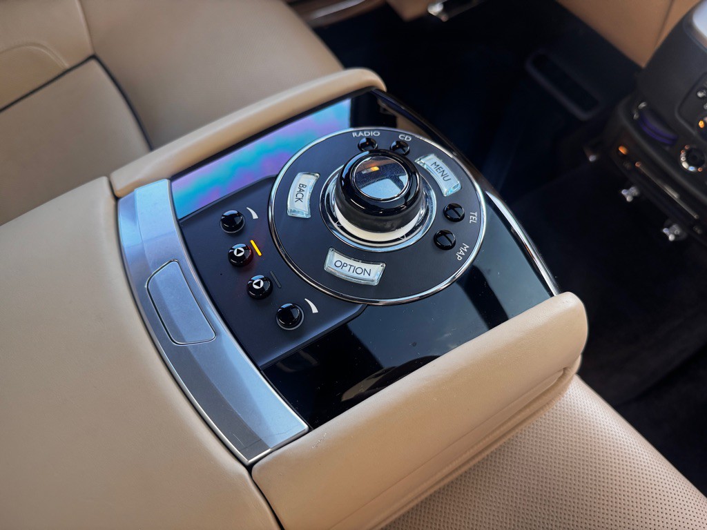 2011 Rolls-Royce Ghost Image 30