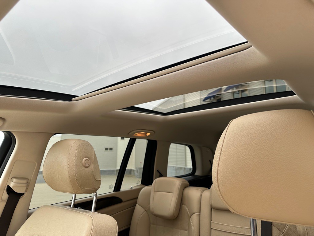 2017 Mercedes-Benz GLS-Class Image 13