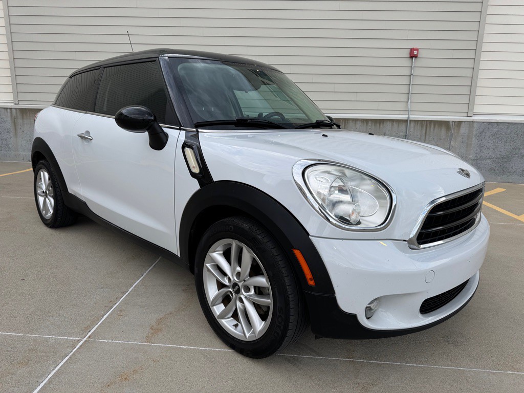 2014 MINI Cooper Image 1