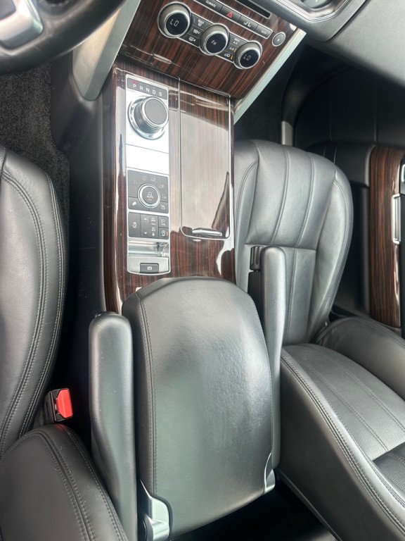 2015 Land Rover Range Rover Image 12