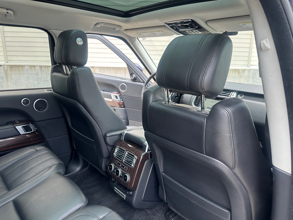 2015 Land Rover Range Rover Image 20