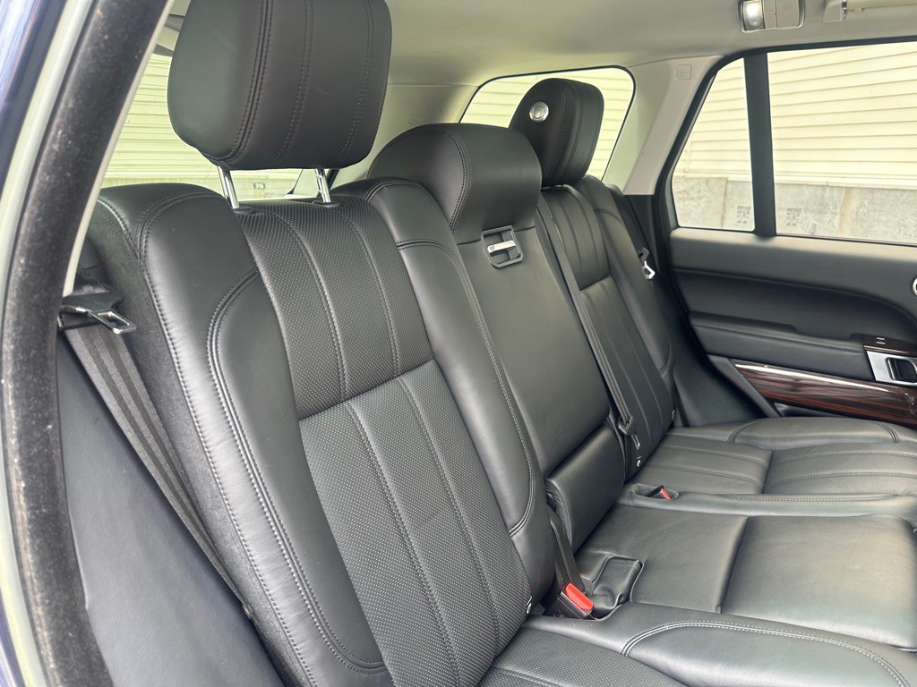 2015 Land Rover Range Rover Image 22