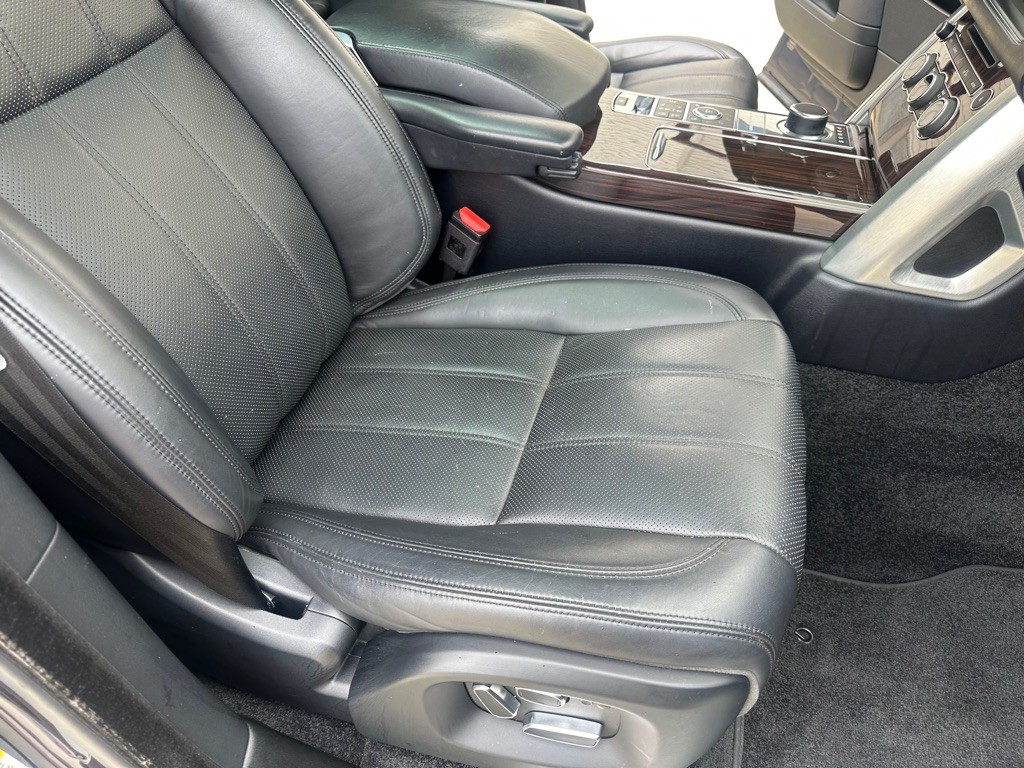 2015 Land Rover Range Rover Image 26
