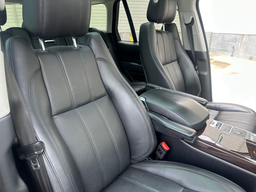 2015 Land Rover Range Rover Image 27
