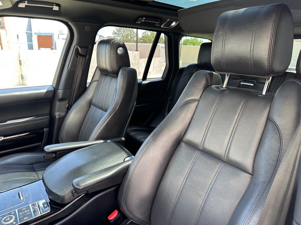 2013 Land Rover Range Rover Image 14
