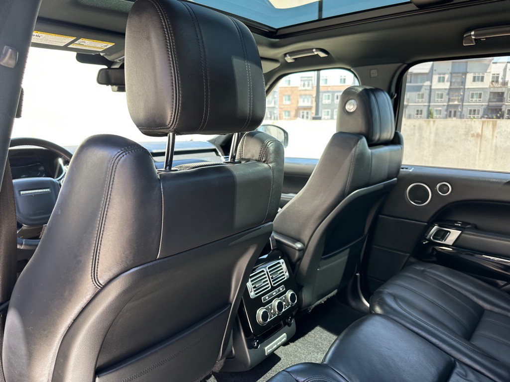 2013 Land Rover Range Rover Image 15