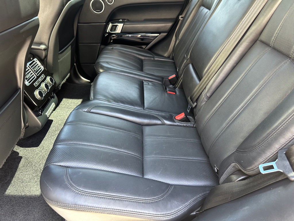 2013 Land Rover Range Rover Image 16