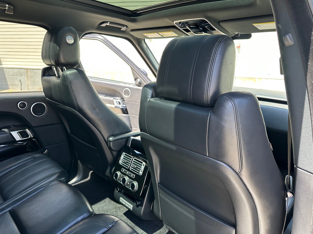 2013 Land Rover Range Rover Image 18