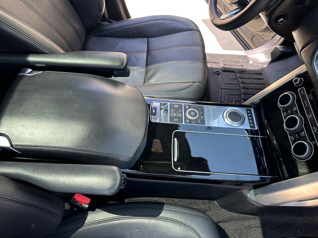 2013 Land Rover Range Rover Image 23