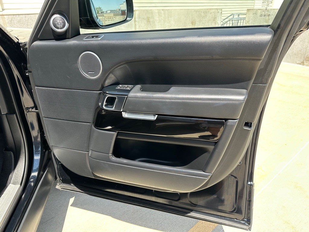 2013 Land Rover Range Rover Image 26