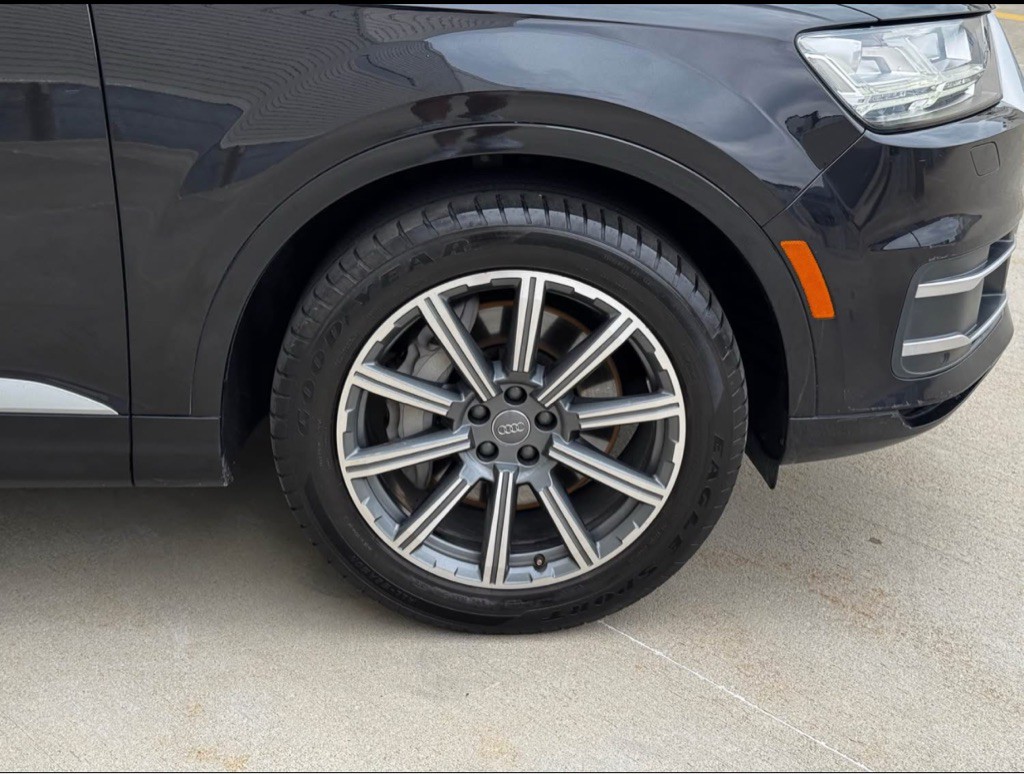 2019 Audi Q7 Image 9