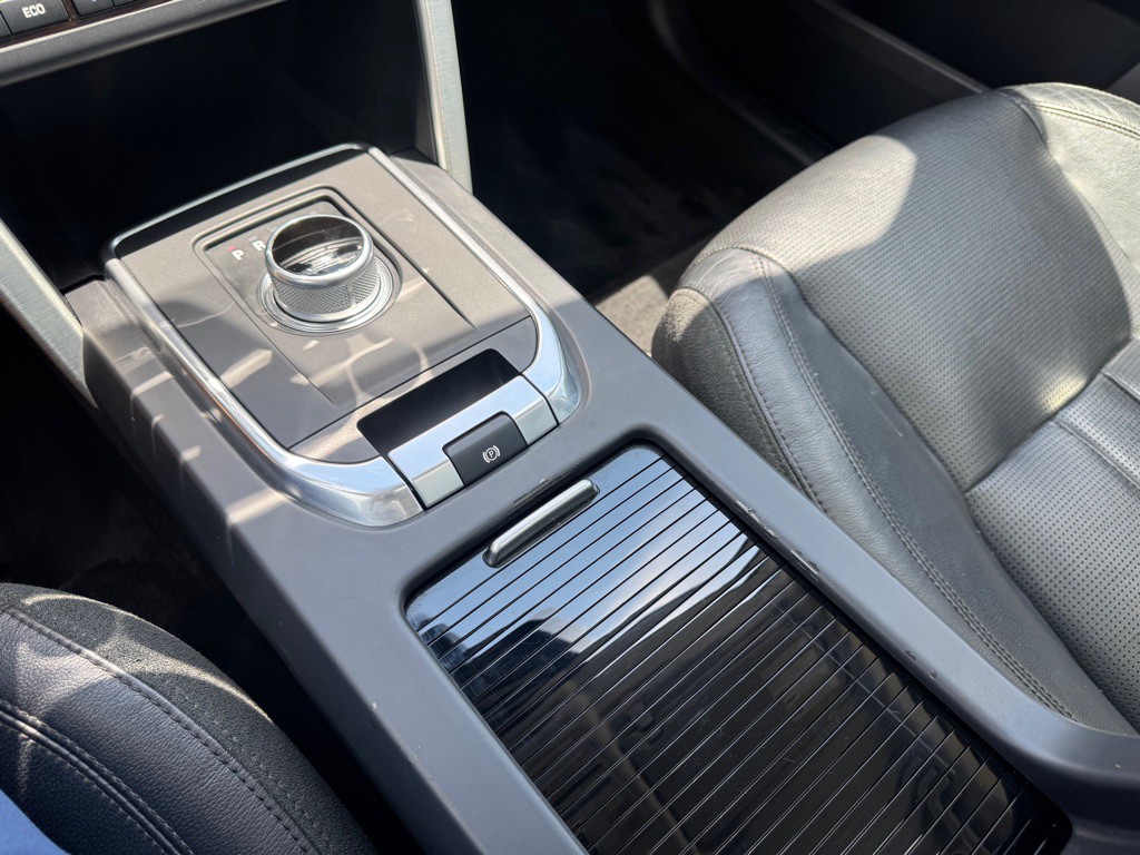 2016 Land Rover Discovery Sport Image 22
