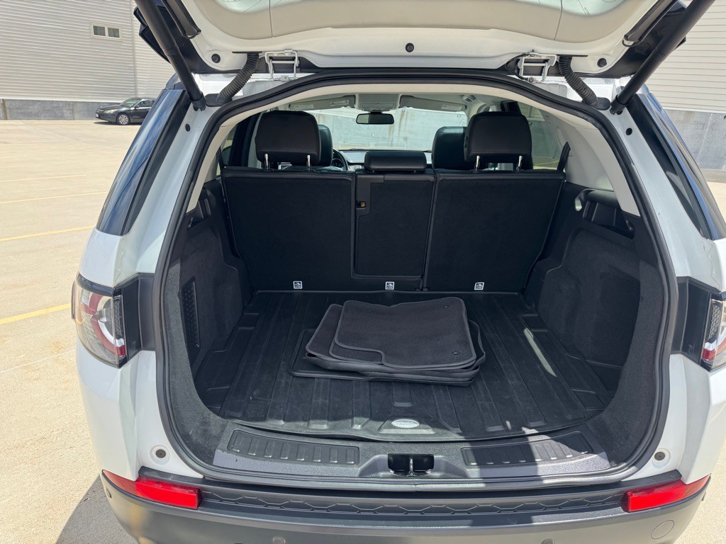 2016 Land Rover Discovery Sport Image 27