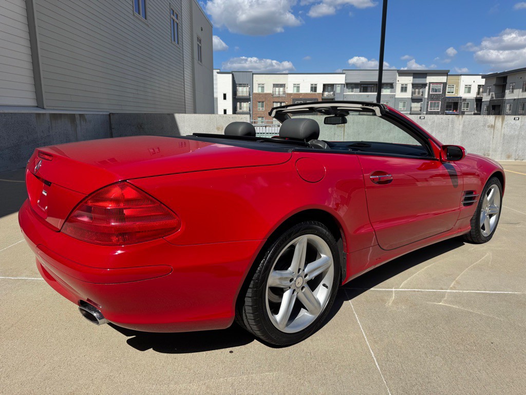2005 Mercedes-Benz SL-Class Image 3