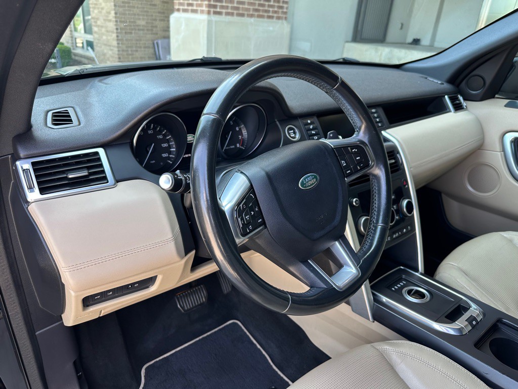 2016 Land Rover Discovery Sport Image 10