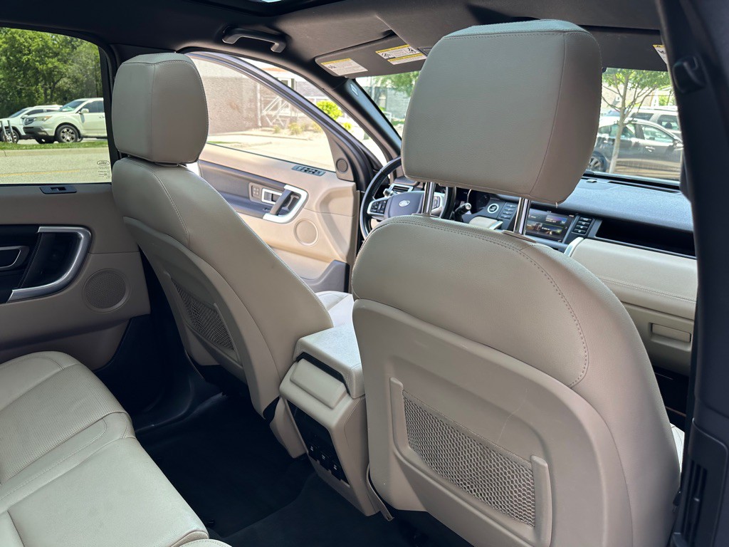 2016 Land Rover Discovery Sport Image 20