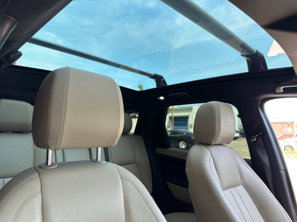 2016 Land Rover Discovery Sport Image 27