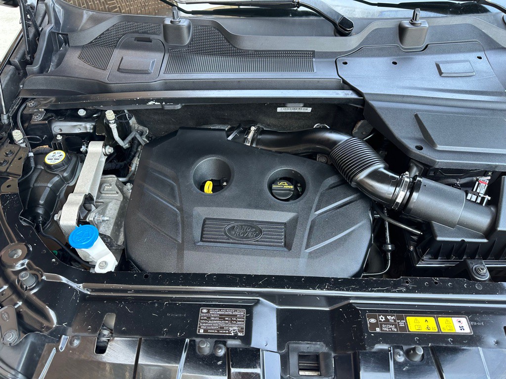 2016 Land Rover Discovery Sport Image 29
