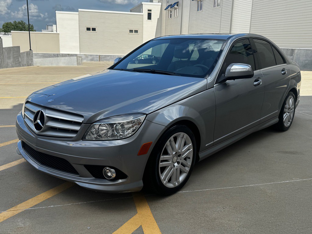 2008 Mercedes-Benz C-Class Image 3