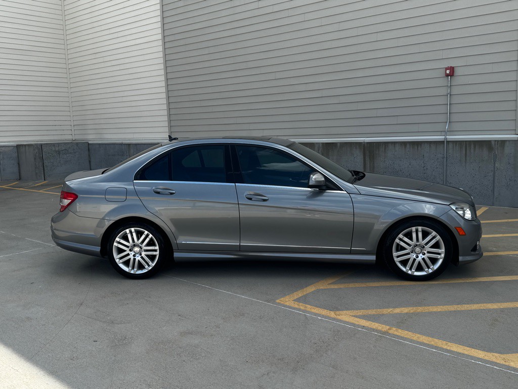 2008 Mercedes-Benz C-Class Image 8