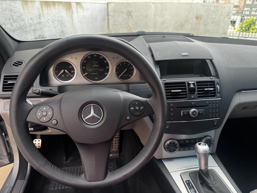 2008 Mercedes-Benz C-Class Image 12