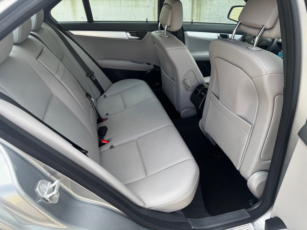 2008 Mercedes-Benz C-Class Image 18