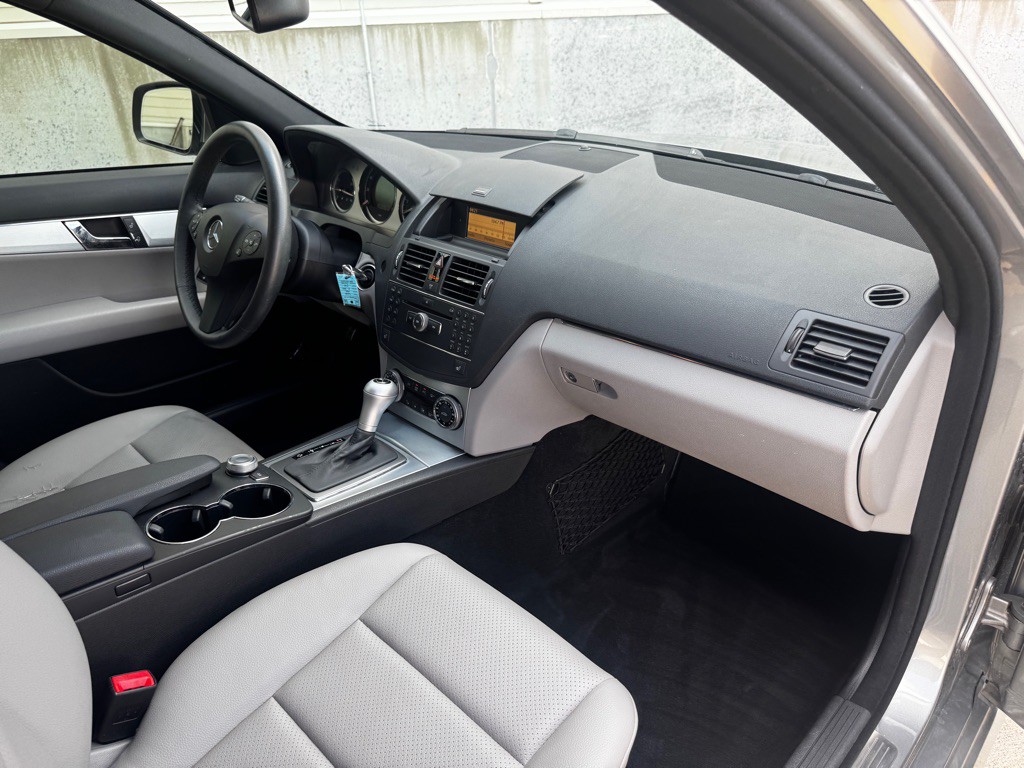 2008 Mercedes-Benz C-Class Image 20