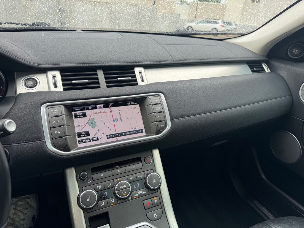 2014 Land Rover Range Rover Evoque Image 16
