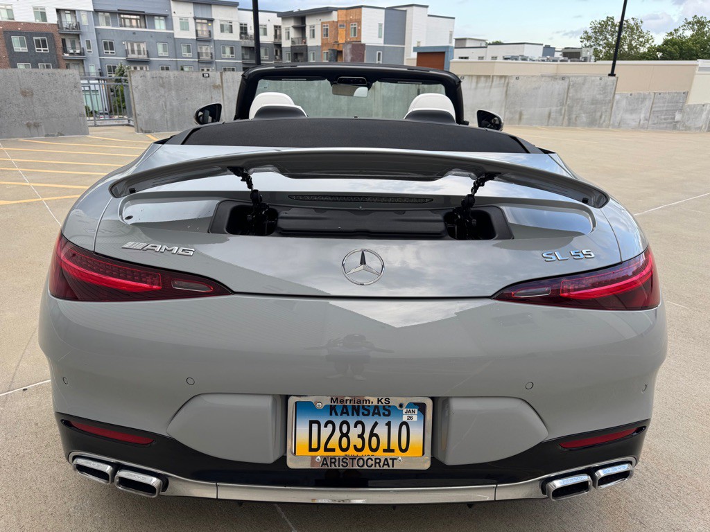 2023 Mercedes-Benz SL-Class Image 4