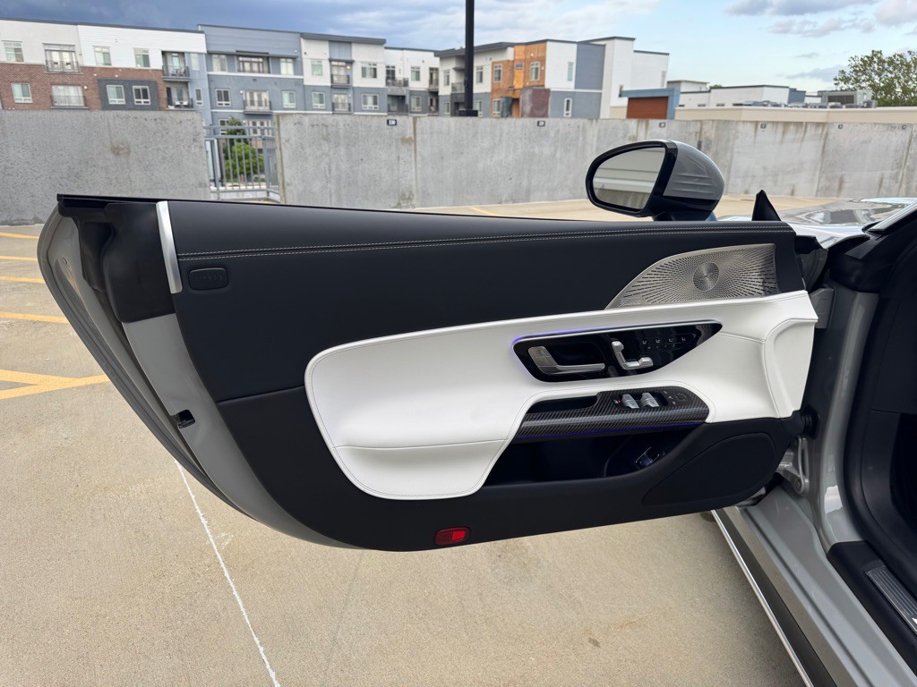2023 Mercedes-Benz SL-Class Image 9