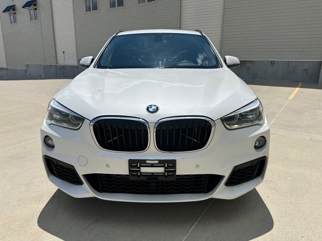 2016 BMW X1 Image 2