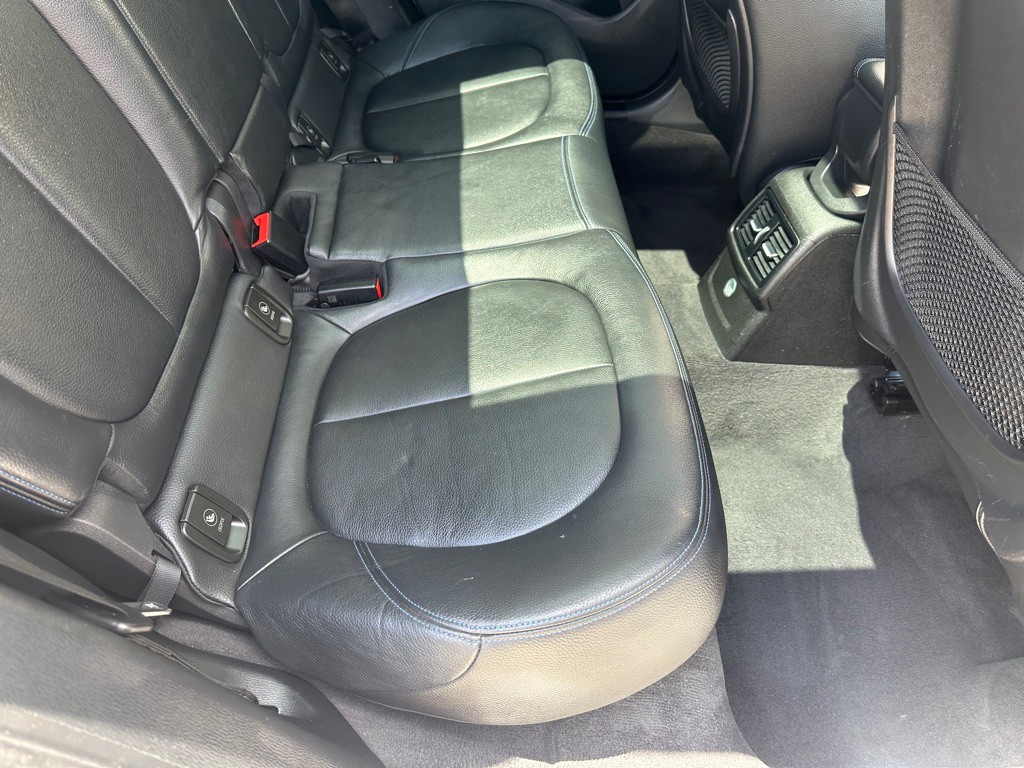 2016 BMW X1 Image 25