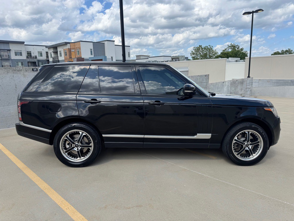2014 Land Rover Range Rover Image 2