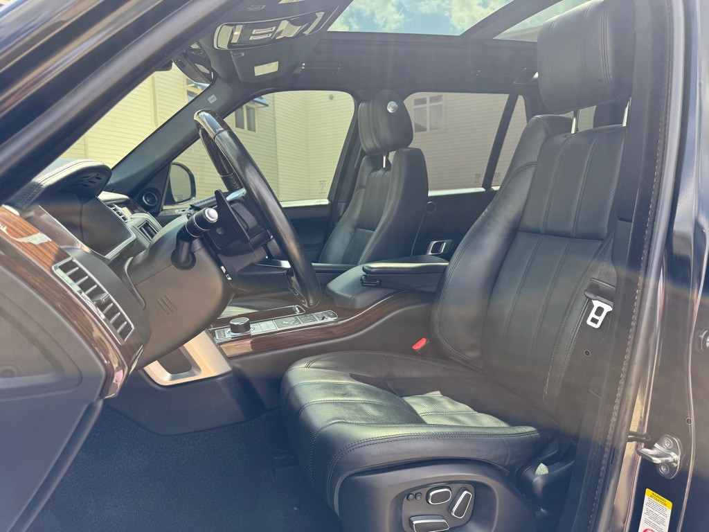 2014 Land Rover Range Rover Image 11