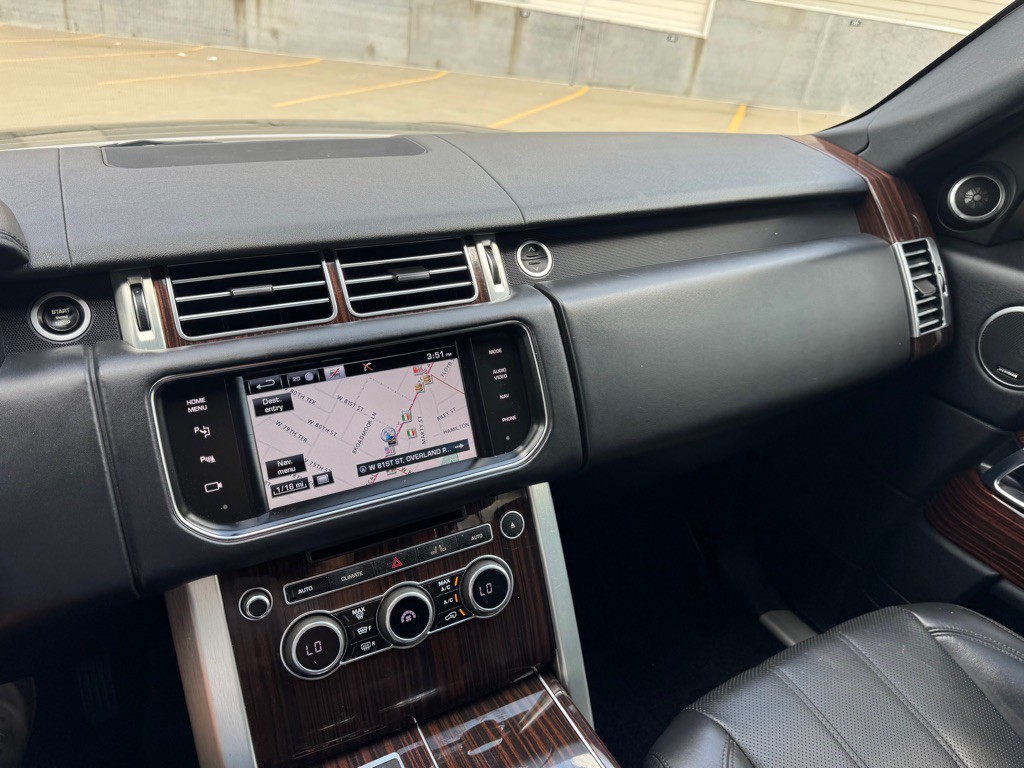 2014 Land Rover Range Rover Image 15