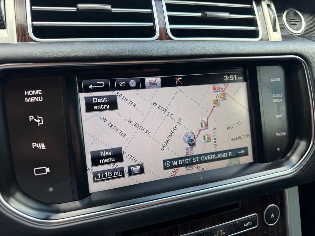 2014 Land Rover Range Rover Image 16