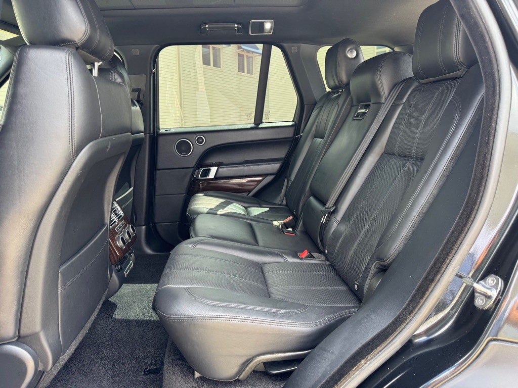 2014 Land Rover Range Rover Image 22