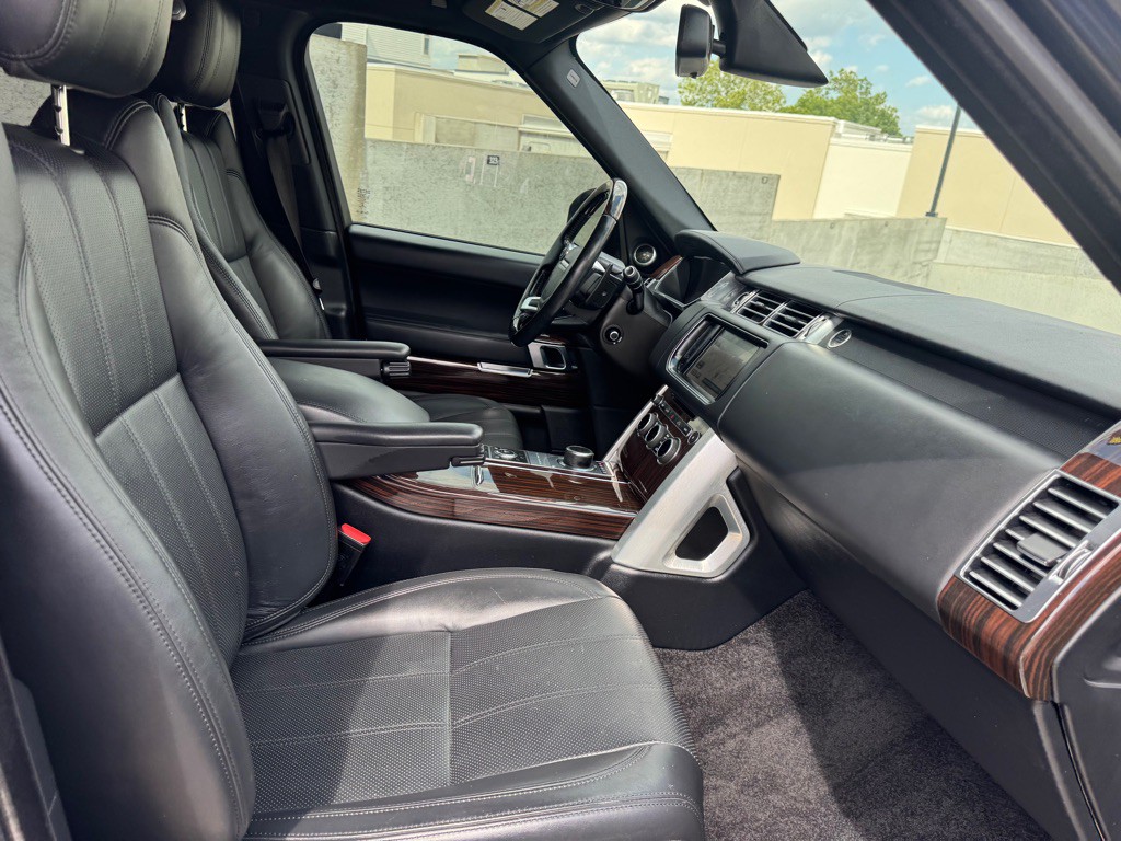 2014 Land Rover Range Rover Image 27