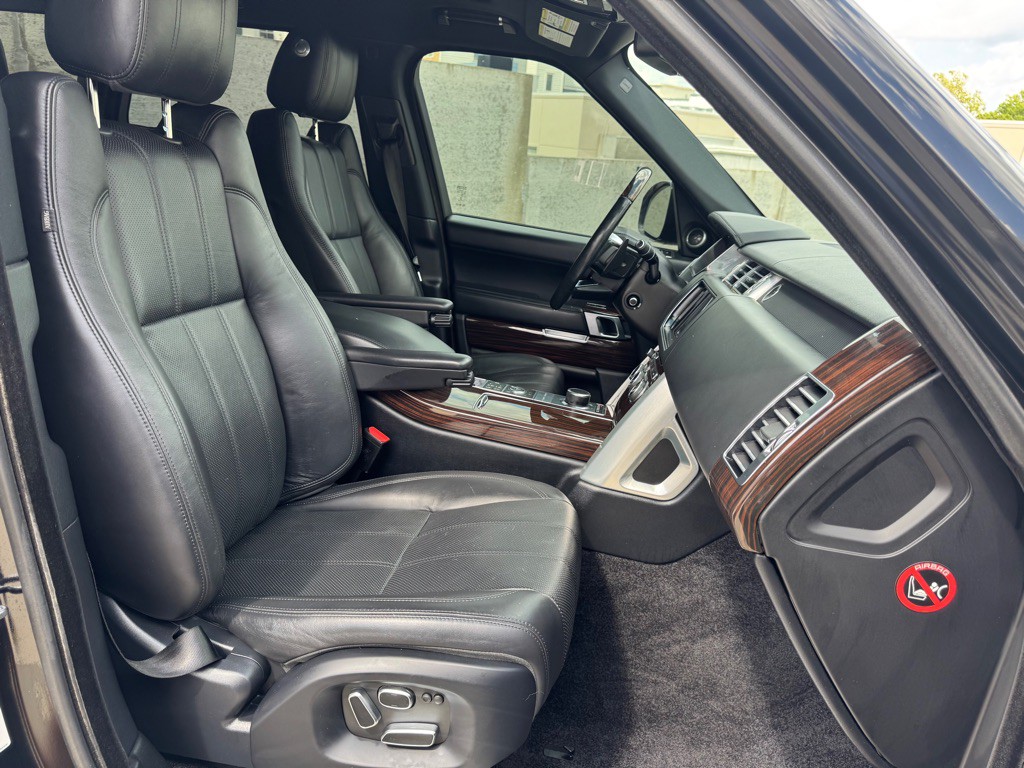 2014 Land Rover Range Rover Image 28