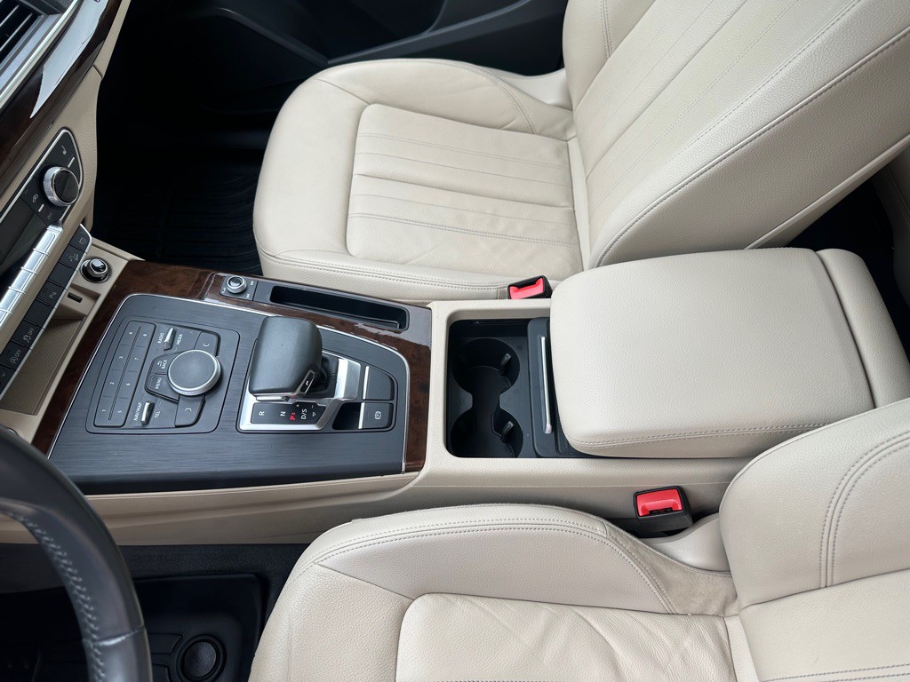 2020 Audi Q5 Image 13