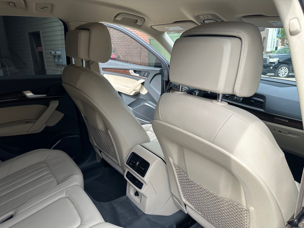 2020 Audi Q5 Image 19