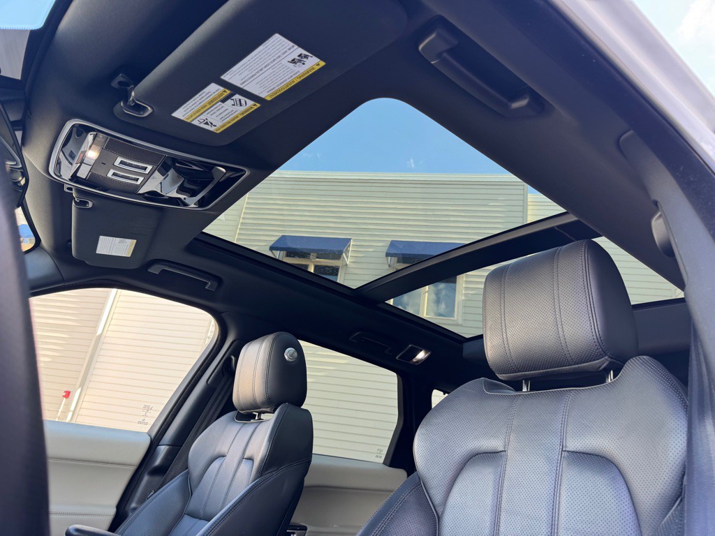 2015 Land Rover Range Rover Sport Image 14