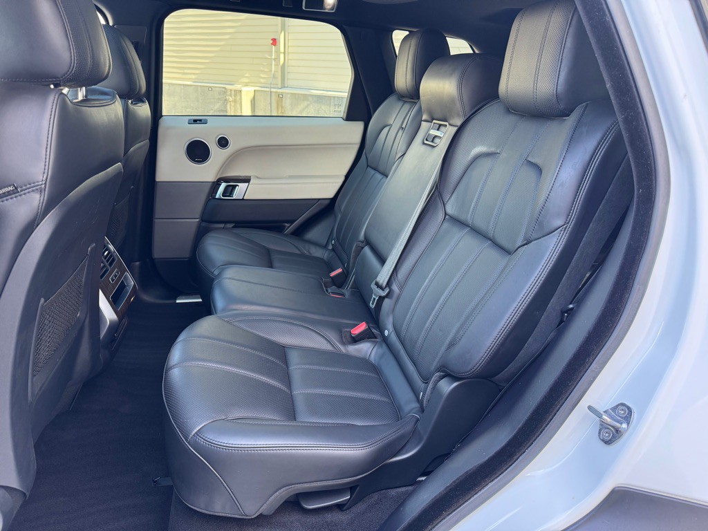 2015 Land Rover Range Rover Sport Image 25