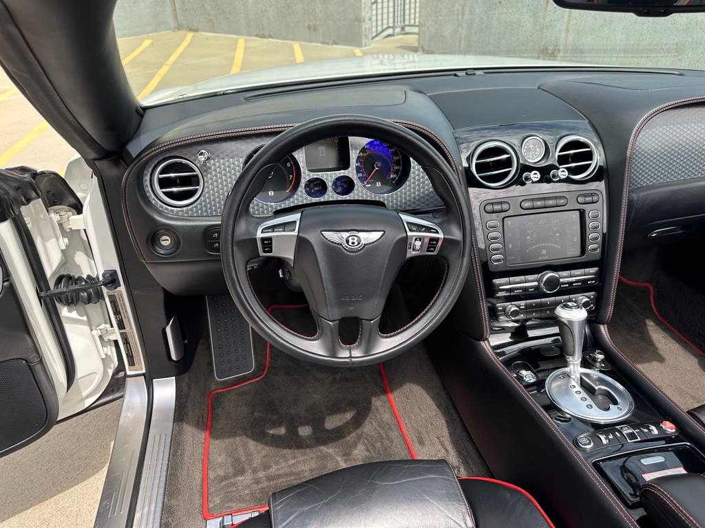 2011 Bentley Continental Image 11