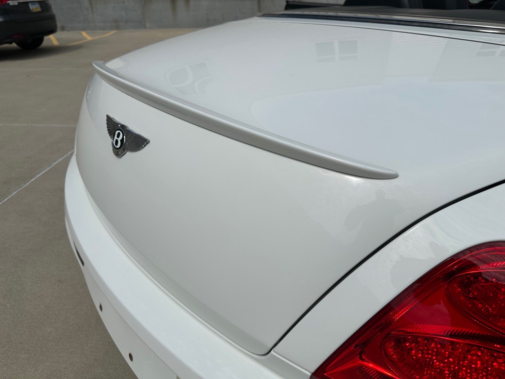 2011 Bentley Continental Image 19