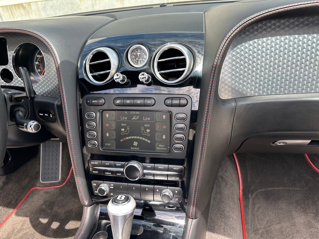 2011 Bentley Continental Image 23
