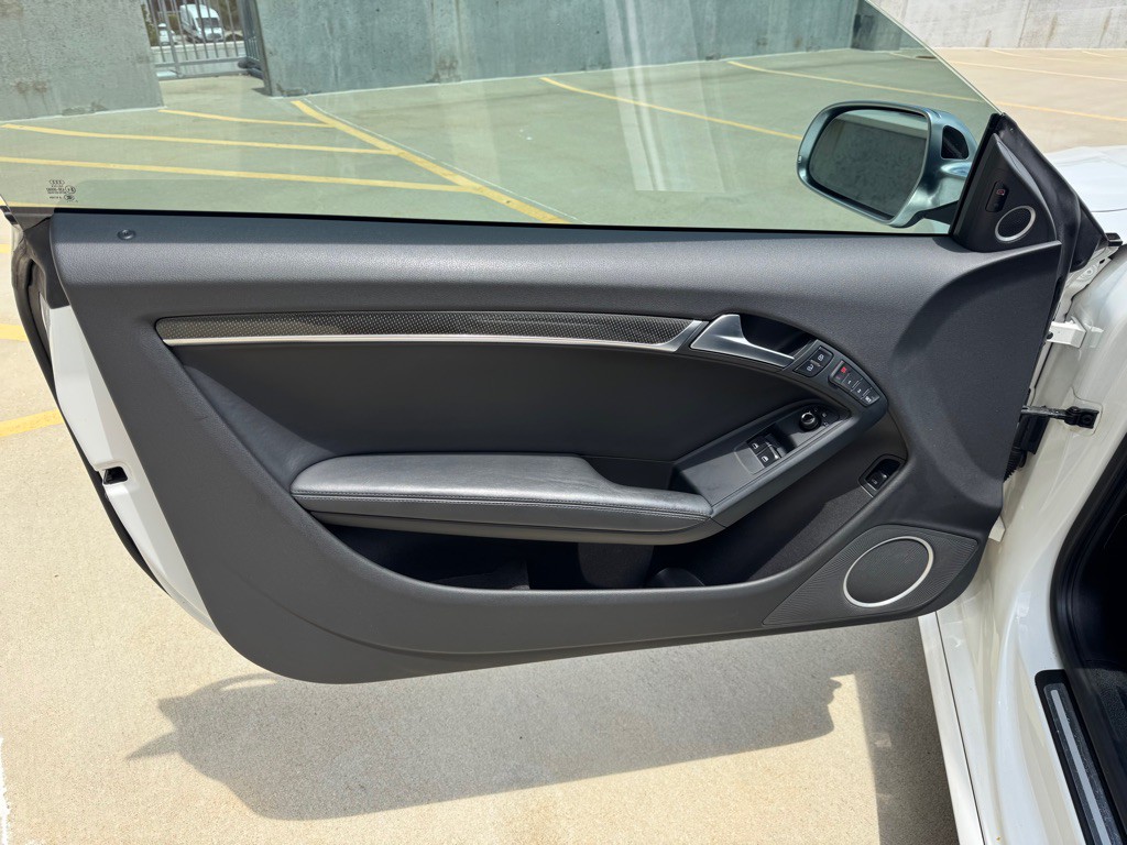 2012 Audi S5 Image 9